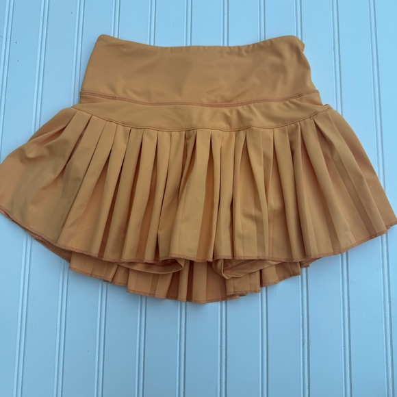 Chic Orange Pleated Mini Skirt - Picture 2 of 7